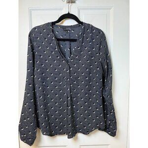The Limited Blue & Tan Circle Pattern LS Button Lightweight Top - Size M
